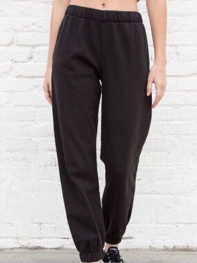 Brandy Melville Men's Black Elastic Waist Joggers